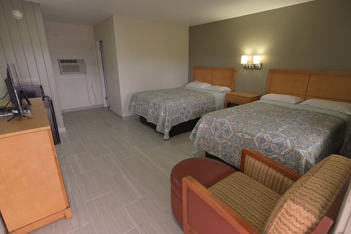 Room 9 of 17