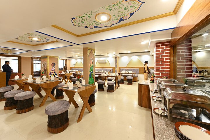 Dining Photos