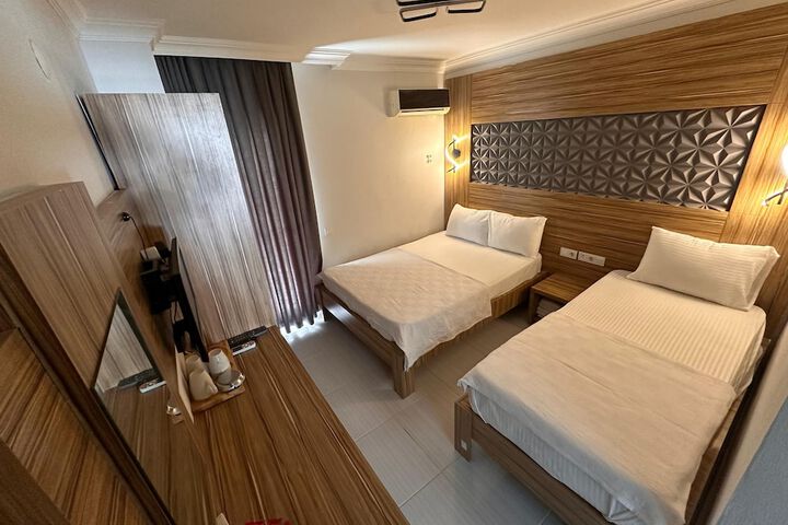 Room 7 of 68