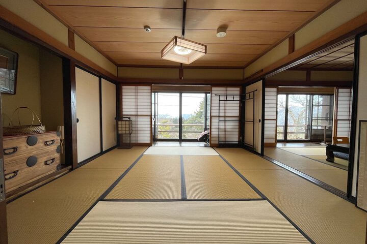 Room 6 of 37