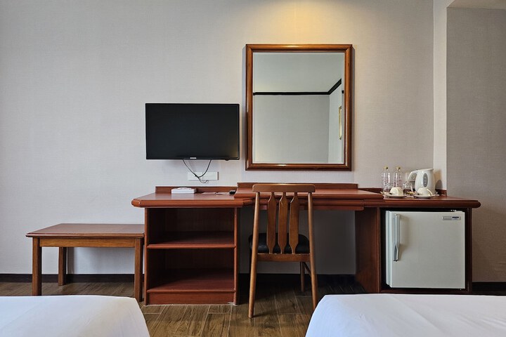 Room 18 of 54