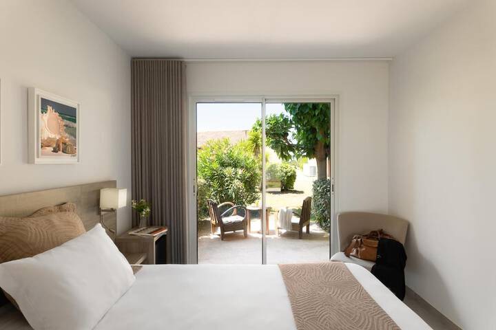 Room 2 of 54