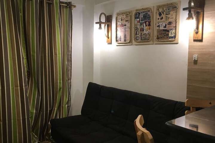 Room 9 of 17