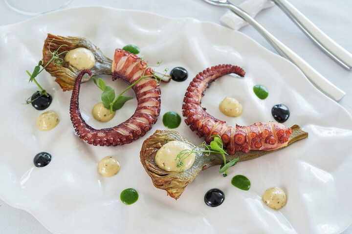 Dining 70 of 132