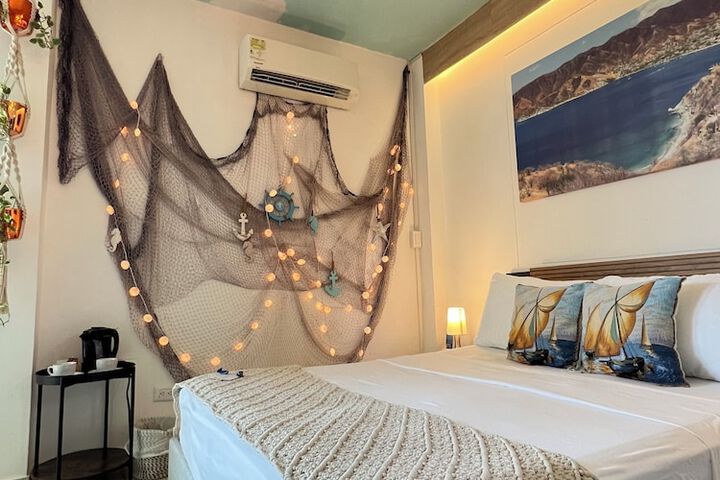 Room 46 of 102