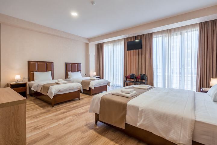 Room 18 of 42