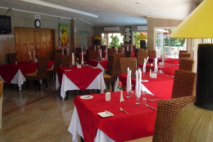 Dining 47 of 98