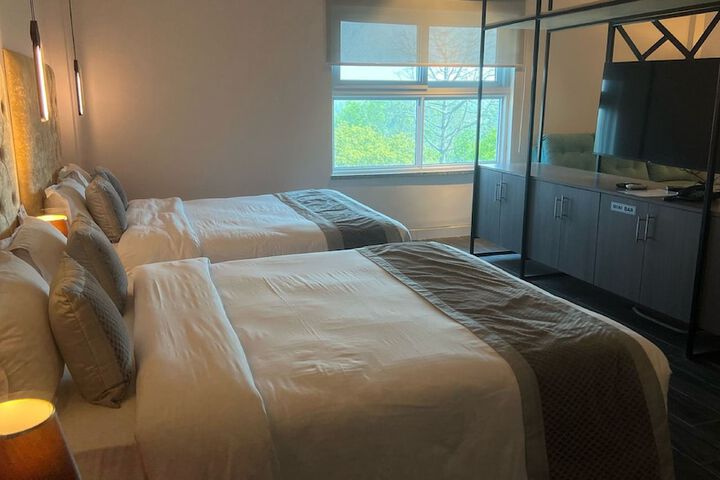 Room 15 of 40