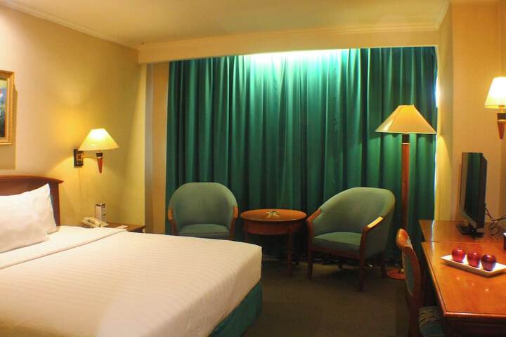 Room 18 of 48