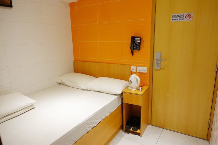 Room 3 of 34