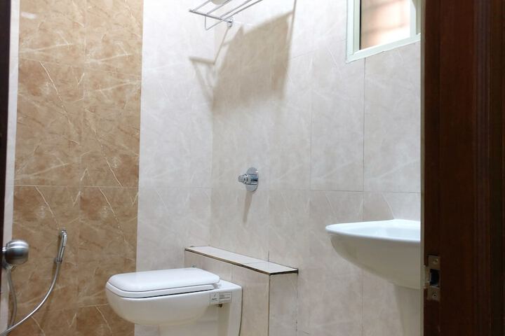 Room 15 of 27