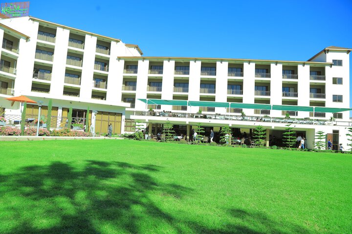 Hotel Exterior 41 of 53
