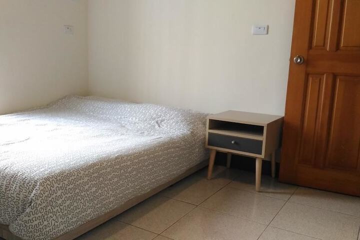 Room 6 of 7