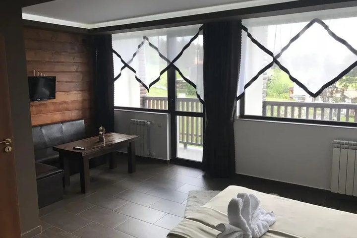 Room 5 of 20