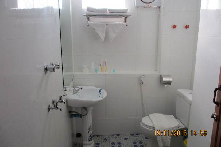 Room 18 of 34