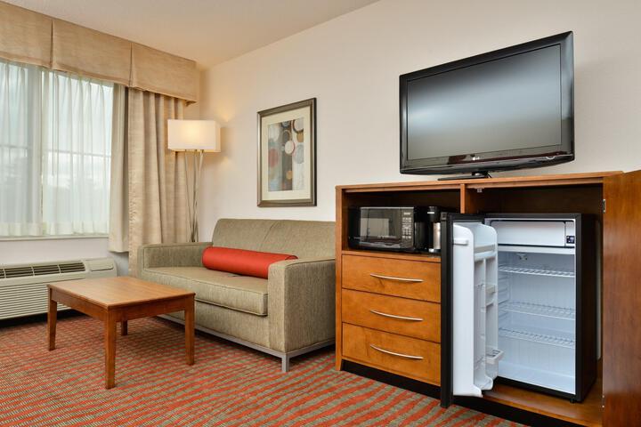 1 King Bed (8 of 16)