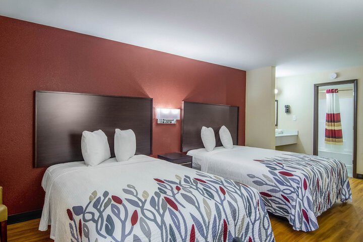 Standard Room, King or Two Doubles (7 of 7)