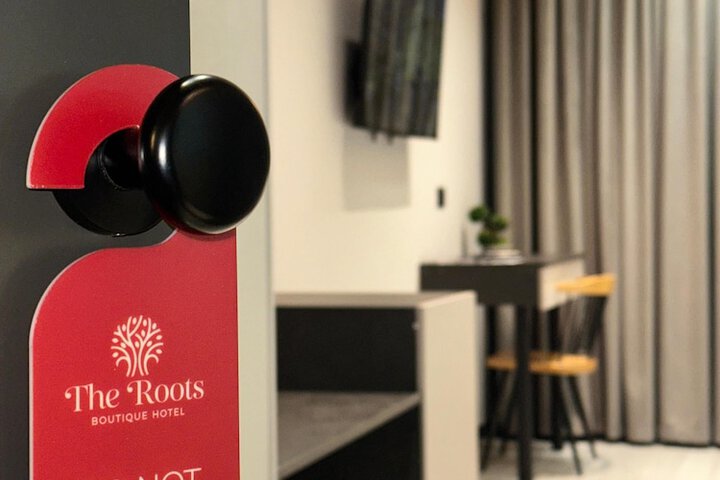 Room 18 of 48