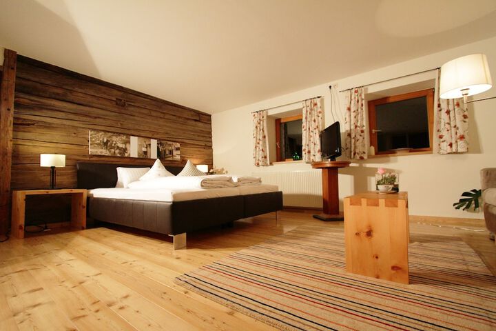 Room 9 of 48