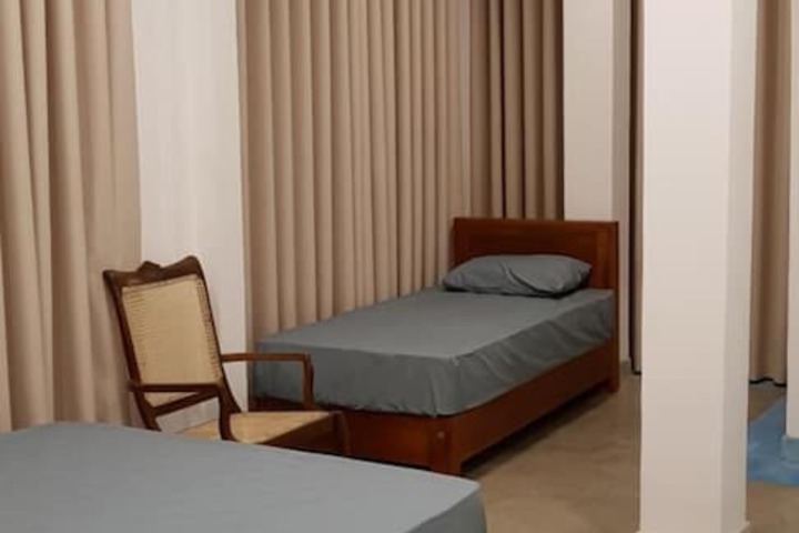 Room 6 of 51