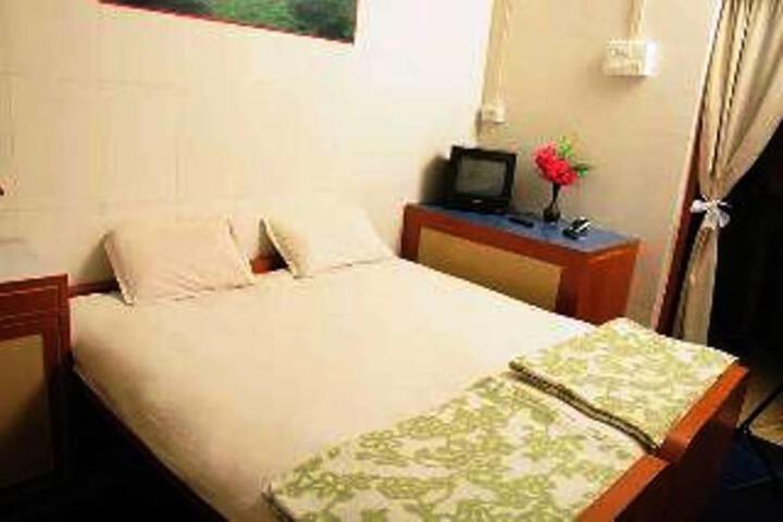 Room 6 of 6