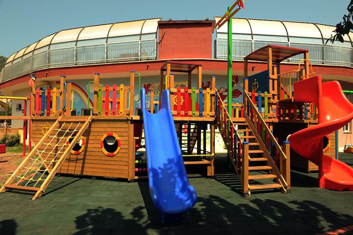 Children's play area - outdoor