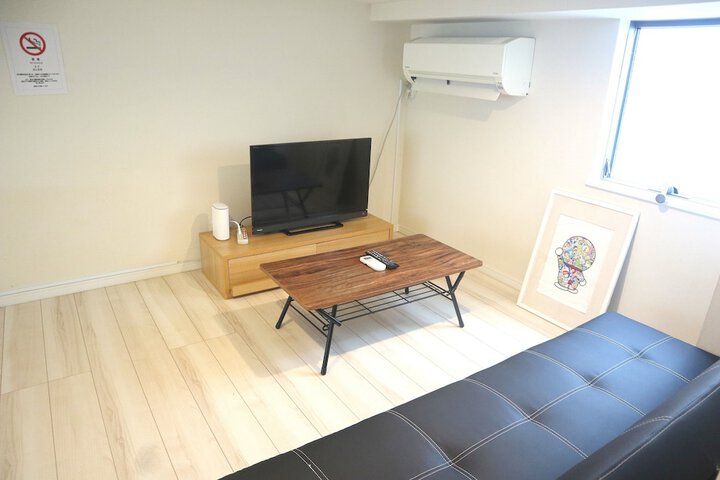Room 70 of 143