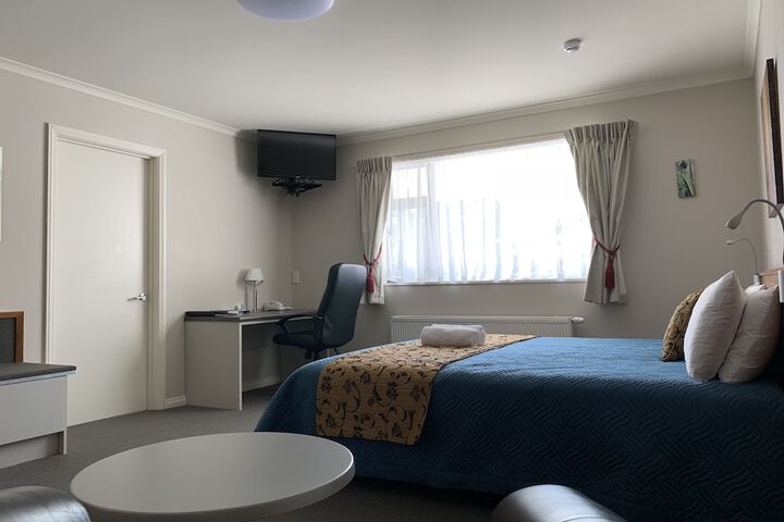 Room 6 of 36