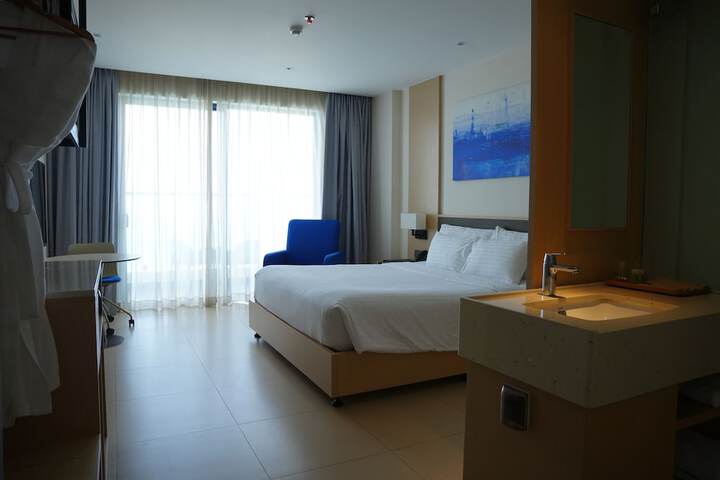 Room 15 of 46