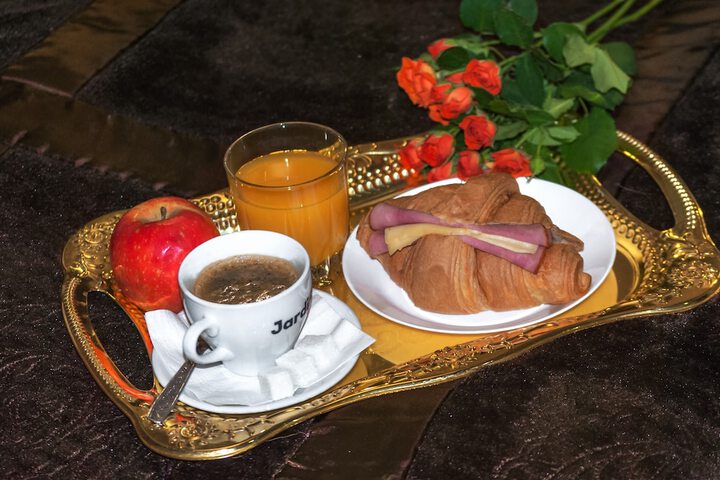 Breakfast/Coffee Service 29 of 33
