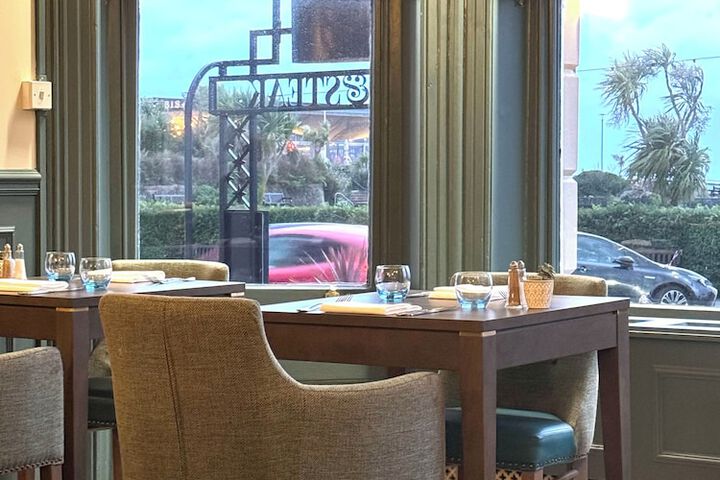 Dining 67 of 256