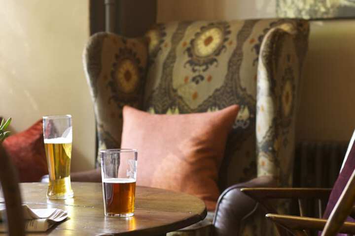 Lounge 62 of 78