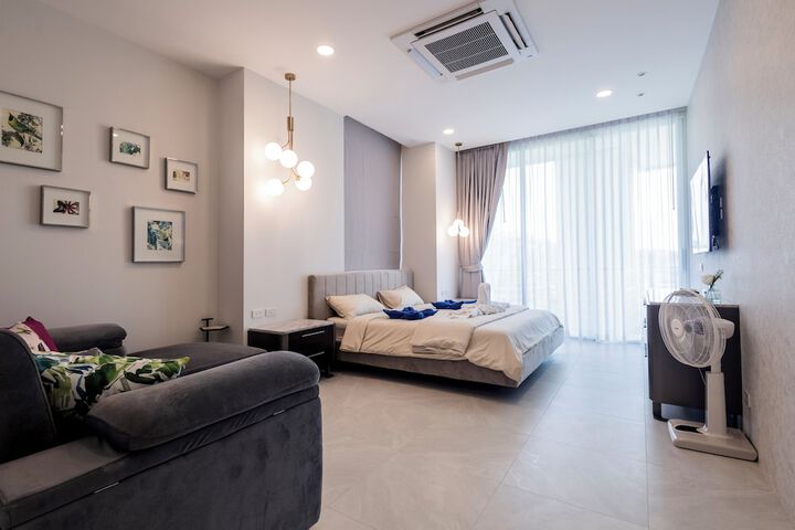 Room 20 of 213