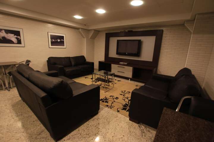 Room 15 of 37