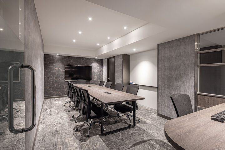 Business Center 34 of 35