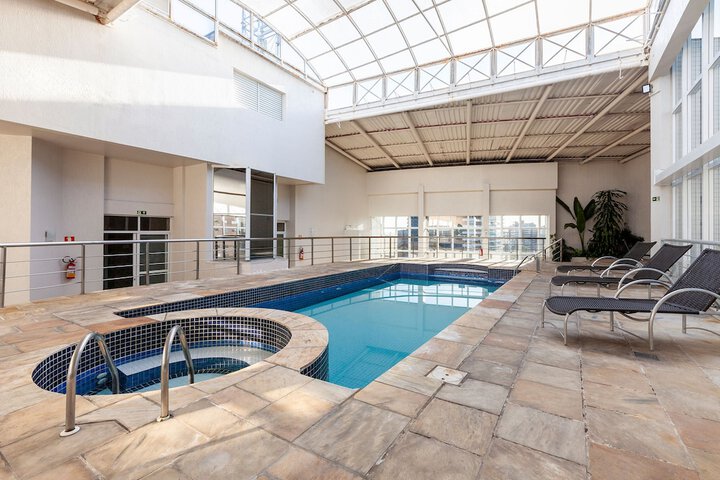 Pool 20 of 28