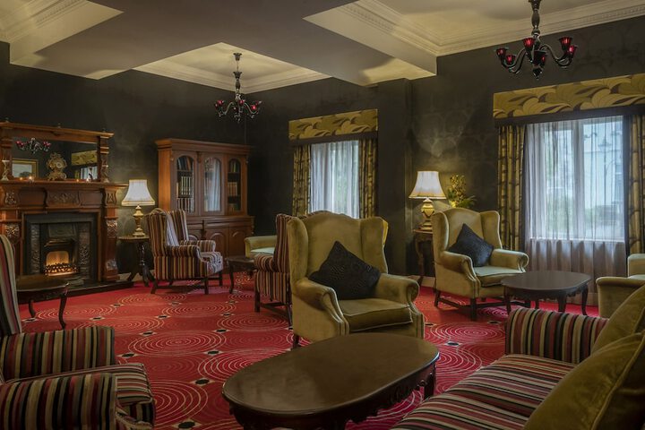 Lounge 61 of 71