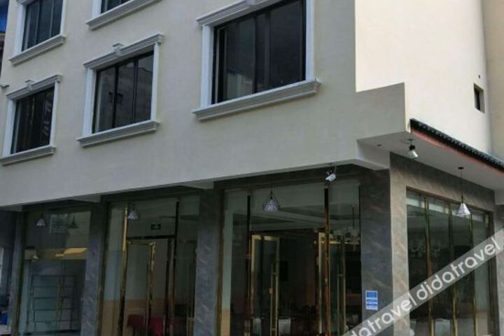 Hotel 3 of 9