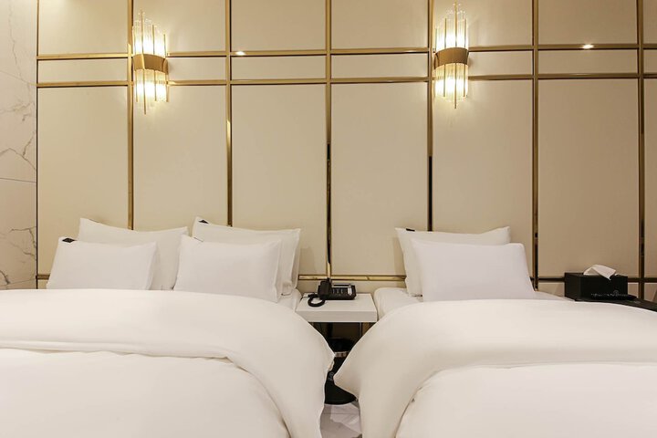 Room 14 of 29