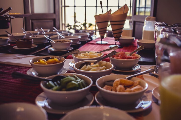 Breakfast/Coffee Service 24 of 42