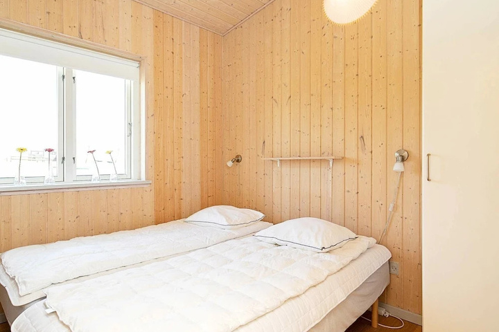 Room 5 of 15