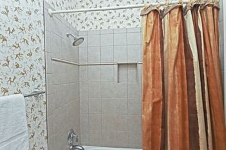 Photo of 33rd Avenue 4