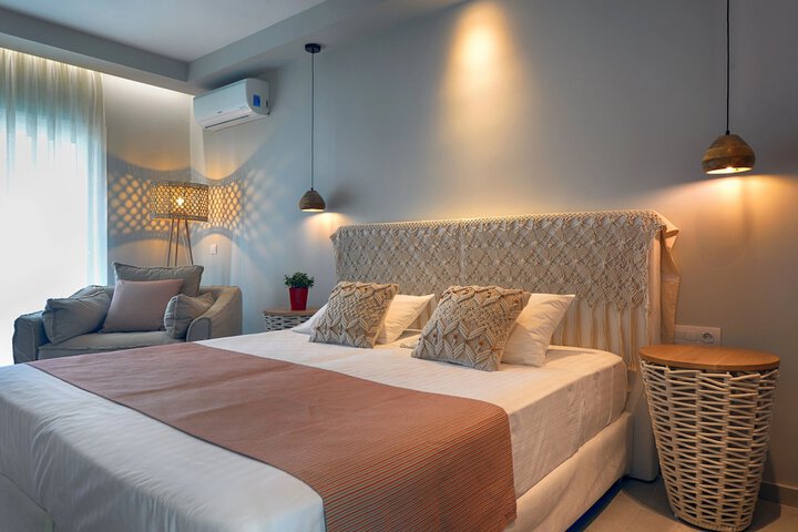 Room 15 of 72