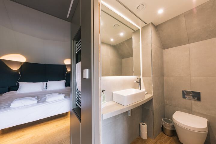 Room 14 of 29