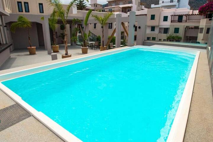 Pool 62 of 90