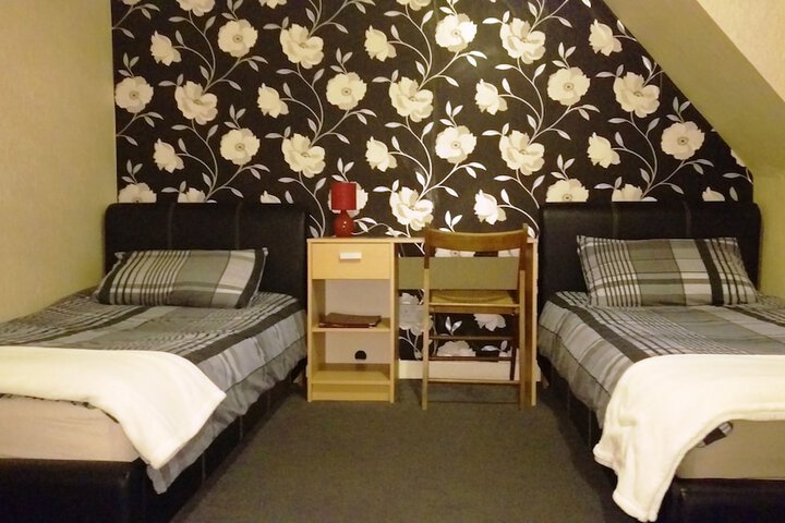 Room 8 of 15