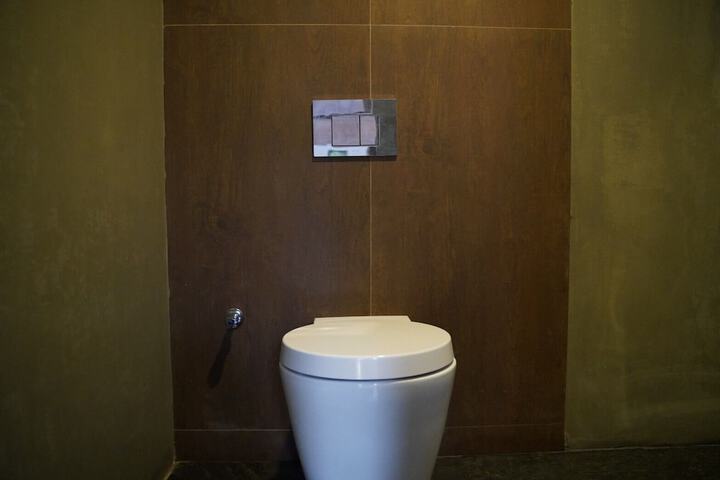 Room 42 of 80
