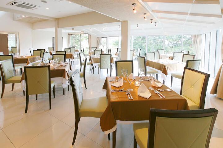Dining Photos