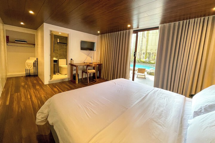 Room 6 of 35