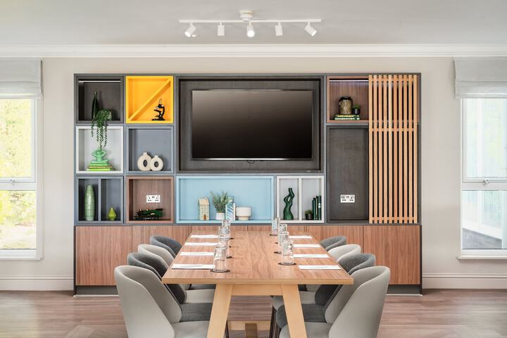 Dining 61 of 109